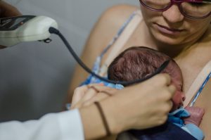Fonoaudióloga alerta que fogos podem comprometer a audição de recém-nascidos