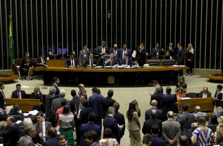 O presidente do Senado, Davi Alcolumbre, preside sessão que analisa orçamento de 2020