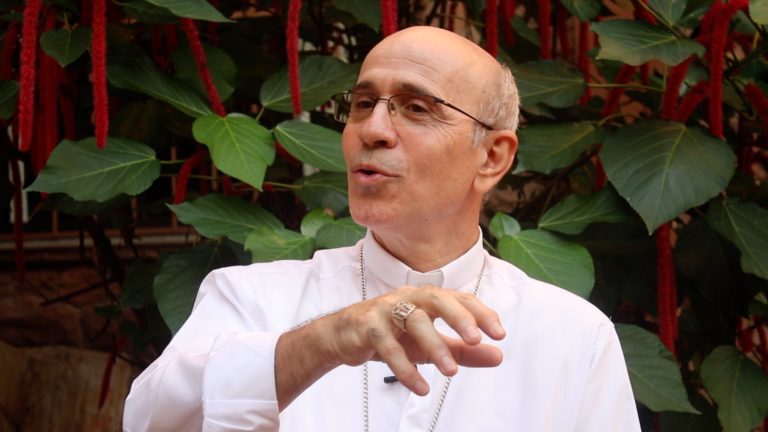 Bispo de Estância realiza mudança de padres em paróquias de Lagarto