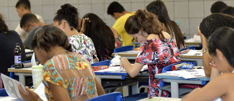 Enem 2021: sábado é dia de revisão interdisciplinar do Pré-Universitário Seduc