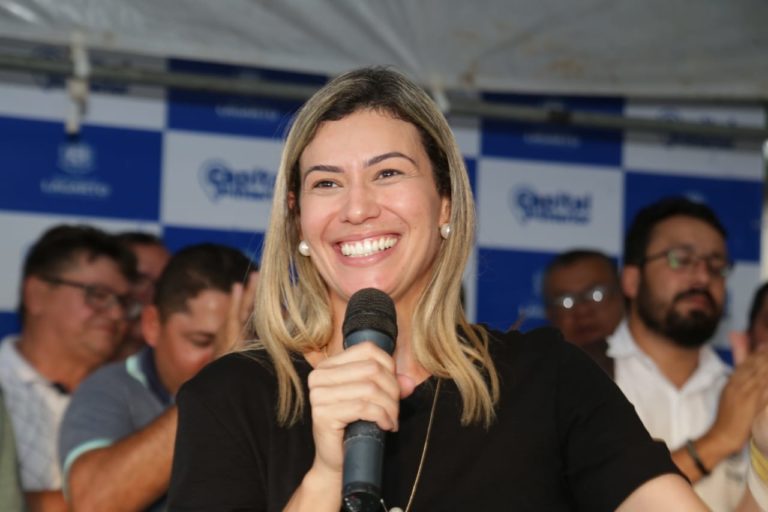 Prefeita Hilda Ribeiro garante o pagamento do reajuste do piso dos professores