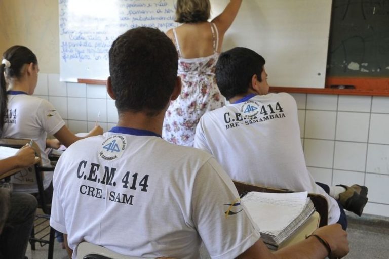 Capes oferece mais de mil bolsas para a formação de professores em Sergipe