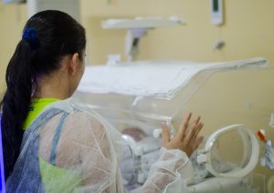 Geneticista alerta mães para os riscos de anencefalia nos bebês
