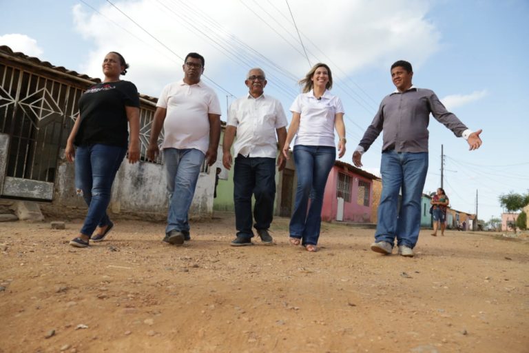 Hilda Ribeiro anuncia calçamento de ruas no Povoado Jenipapo