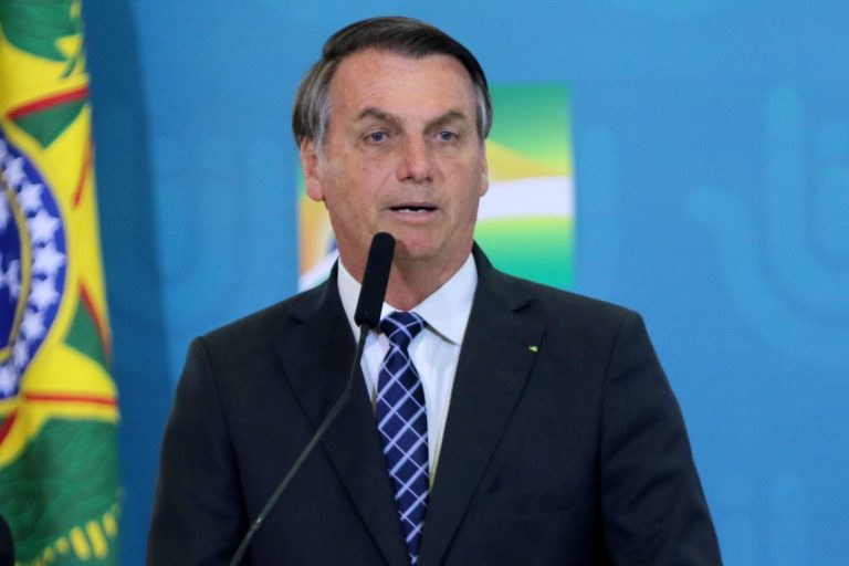 Em pronunciamento, Bolsonaro muda o tom do discurso sobre a crise da Covid-19