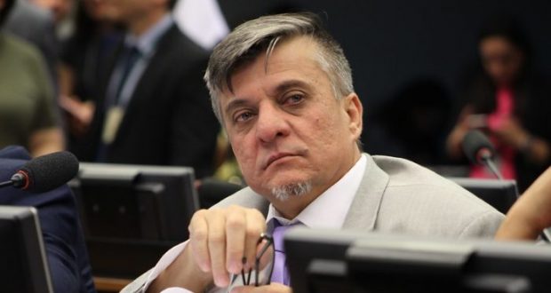 Câmara dos Deputados rejeita proposta de amputar as mãos de corruptos