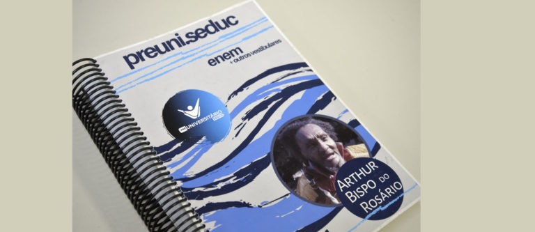 Pré-Universitário do Estado disponibiliza cadernos a alunos que irão prestar o Enem