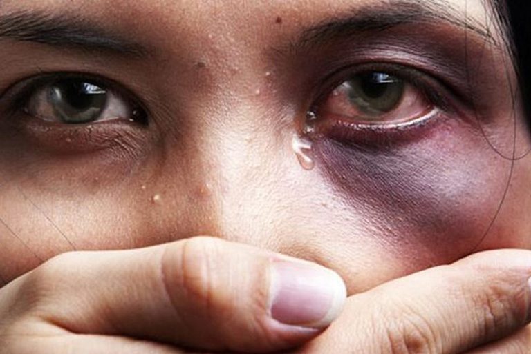 A cada 24 horas, ao menos oito mulheres são vítimas de violência