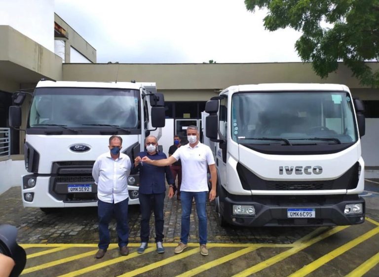 Fábio Reis entrega equipamentos para Lagarto e mais três municípios de SE