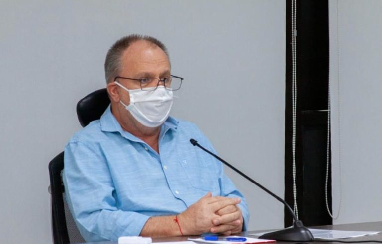 Belivaldo assina decreto que permite a reabertura gradual de estabelecimentos