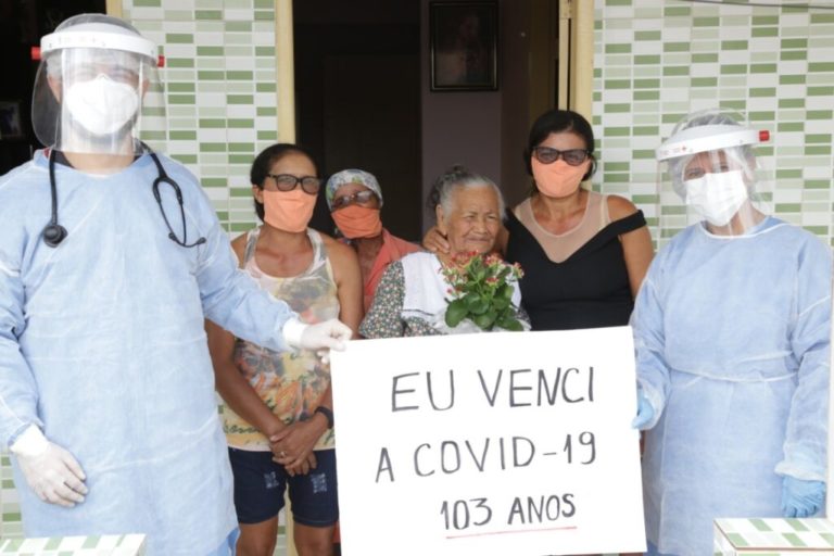 Em Simão Dias, idosa de 103 anos recebe alta após vencer a Covid-19