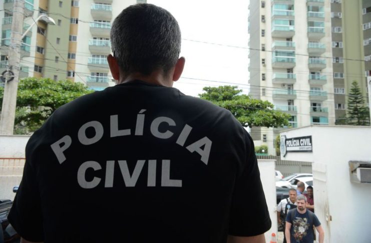 Vitória/ES - Polícia Civil do Espírito Santo faz paralização até a meia noite de hoje(8) em protesto ao assassinato de um investigador em Colatina e às más condições de trabalho. (Tânia Rêgo/Agência Brasil)