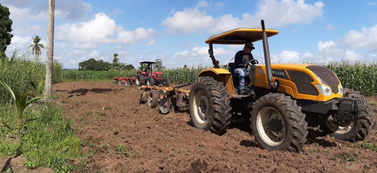Prefeitura de Lagarto proporciona aragem e estudos de solo para plantio aos pequenos agricultores
