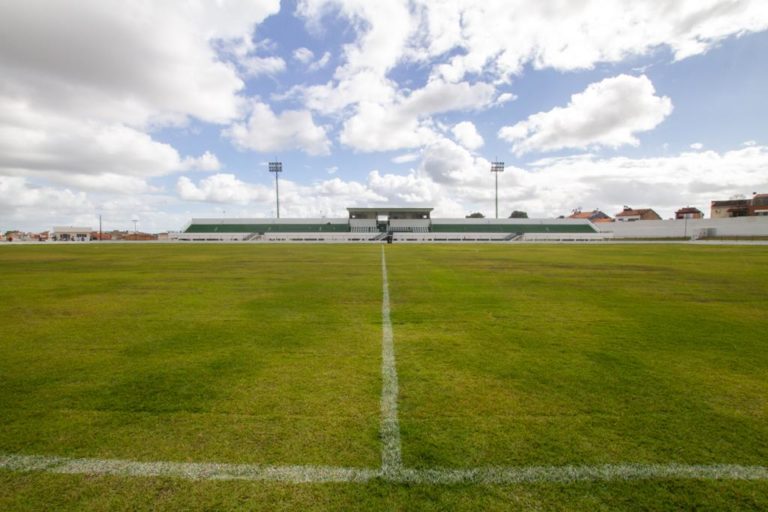 Lagarto FC divulga nota sobre condições do gramado do Barretão