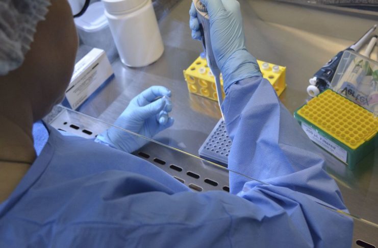 O Laboratório Central de Saúde Pública de Santa Catarina (LACEN) está realizando exames para identificação do novo coronavírus (COVID-19)