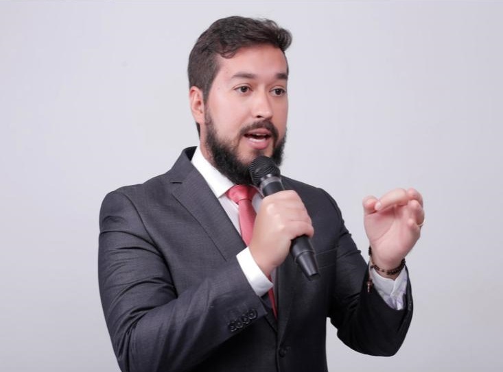 Eduardo Maia defende processo seletivo para a contratação de estagiários