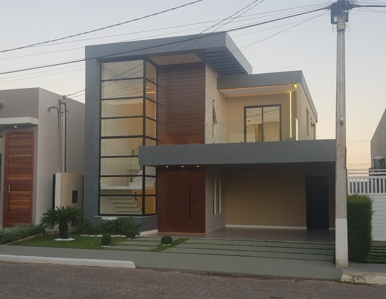 Vende-se casa nova de alto padrão no Condomínio Solares