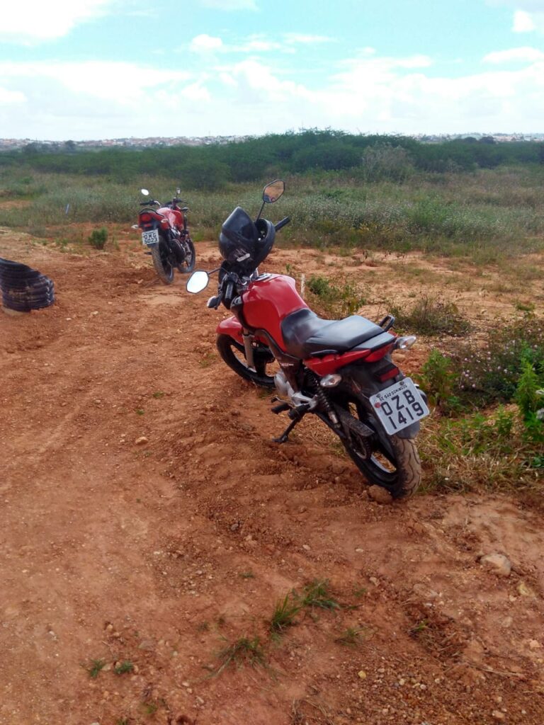 Policiais do 7° BPM apreendem motos roubadas e sem documentação em Lagarto