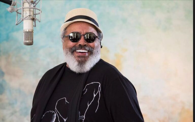 Jorge Aragão e outros artistas realizam lives nesta quarta-feira, 23