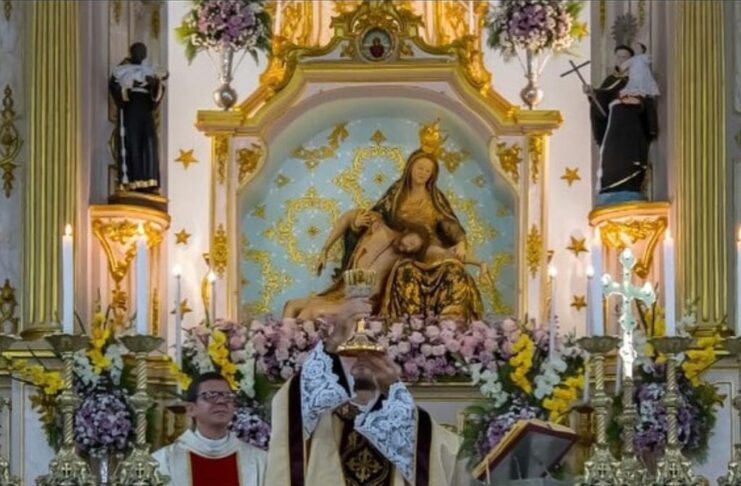 Diversos padres celebraram missas no Santuário Mariano Diocesano de Nossa Senhora da Piedade