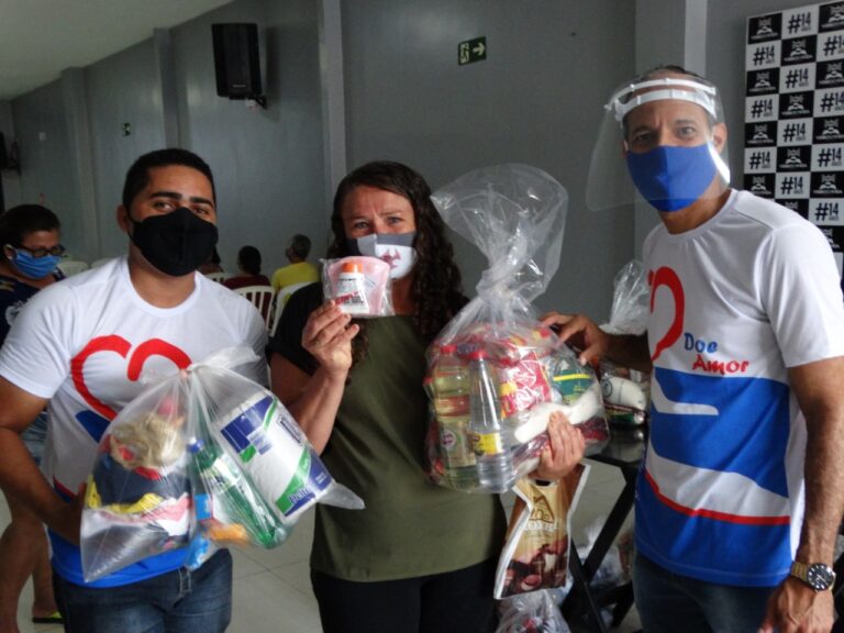 Projeto Doe Amor distribui cestas básicas em Lagarto