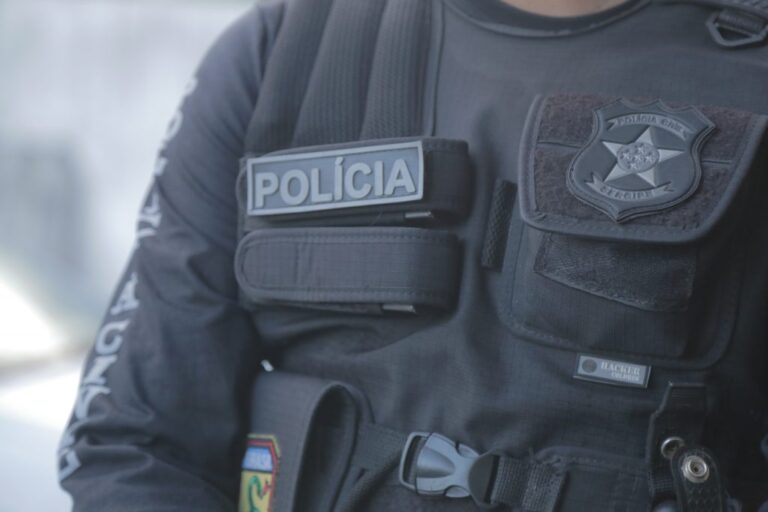 Policiais de SE estão presos por morte de comerciante na Paraíba