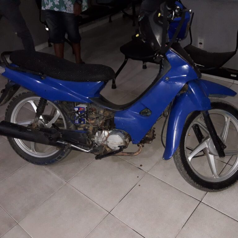 Policiais flagram adolescentes portando pedras de crack em Lagarto