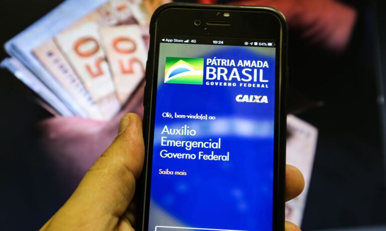 Economia Caixa paga hoje auxílio emergencial para 3,7 milhões de brasileiros