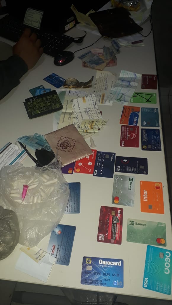 Polícia realiza a prisão de dois ex-presidiários por tráfico de drogas em Lagarto