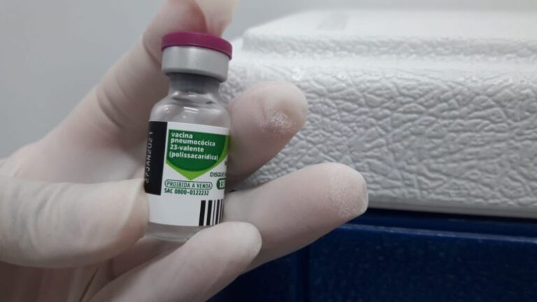 Vacina pneumo 23 continua disponível para os profissionais do Huse que atuam na linha de frente contra a Covid-19