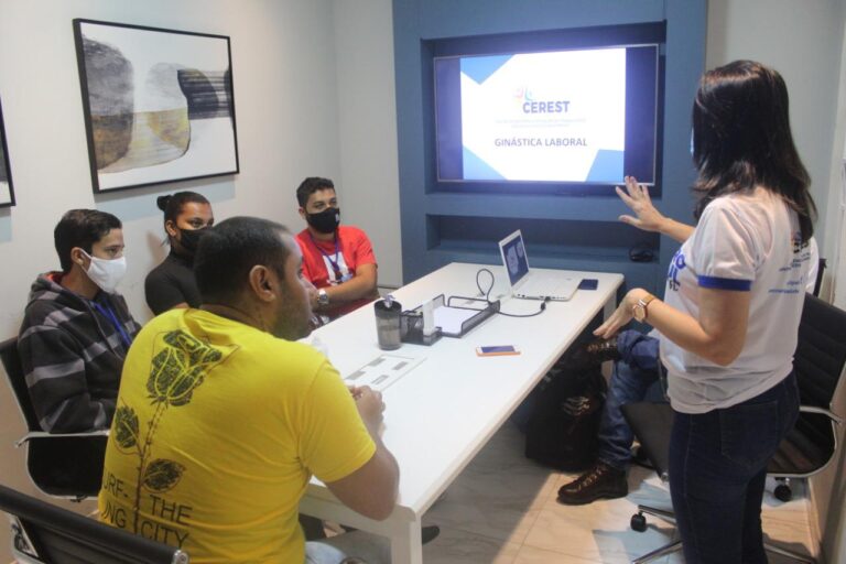 Prefeitura de Lagarto realiza palestra educativa com a equipe do Cerest