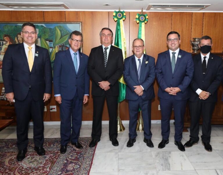 Em reunião com o presidente da República, Belivaldo Chagas fala sobre Petrobrás, enfrentamento à Covid-19, abastecimento de água e Fafen