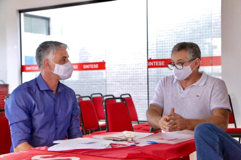Fábio Reis assina carta compromisso com o SINTESE: “Vamos fazer de um novo jeito”