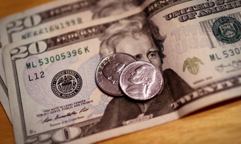 Dólar fecha em R$ 5,08 e tem primeira semana de alta em um mês