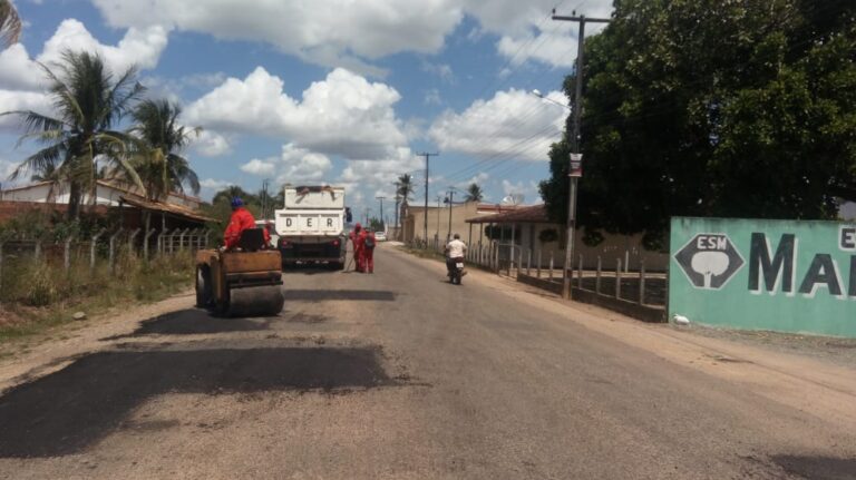 Governo realiza tapa-buracos na zona rural de Lagarto