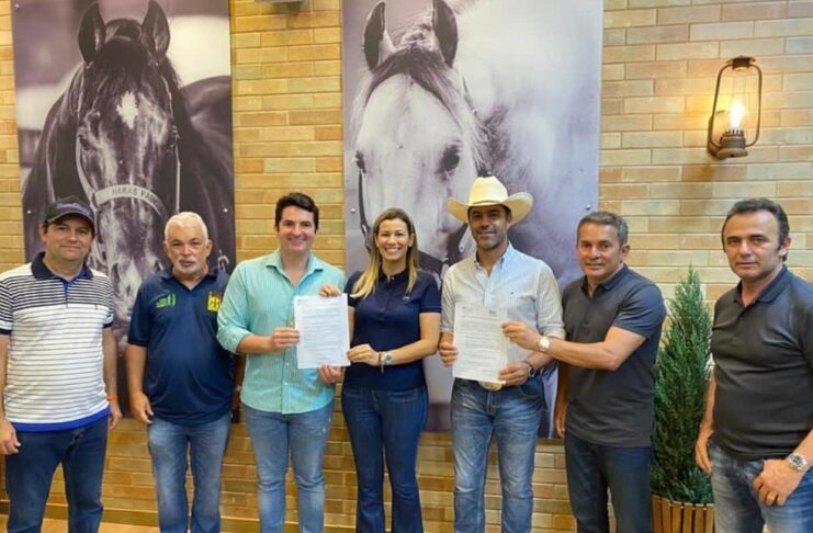 Protocolo foi assinado por autoridades locais, nacionais e de integrantes da ABQM