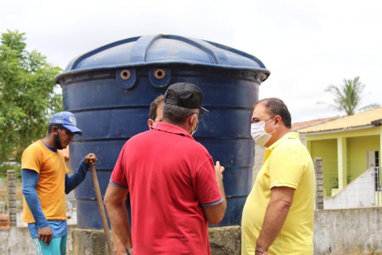 Prefeitura de Simão Dias recupera poço artesiano do Paracatu de Cima