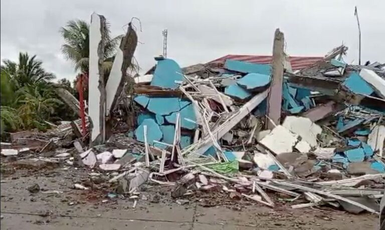 Número de mortes em terremoto na Indonésia sobe para 56