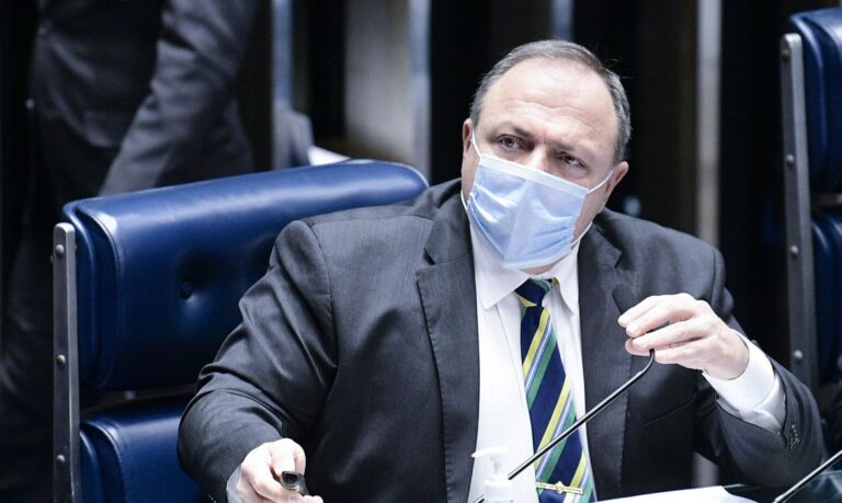 Pazuello diz que Bolsonaro lhe pediu apuração da Covaxin, mas sem registro