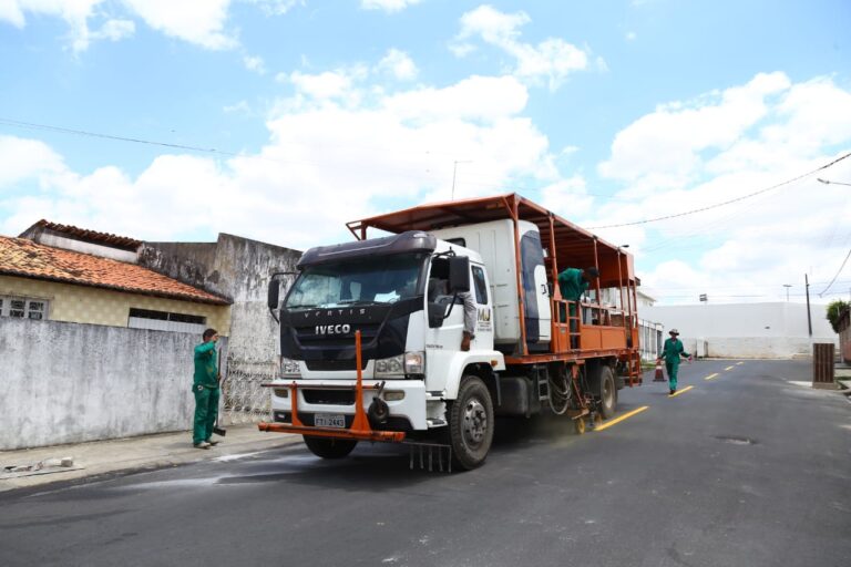 Iniciado o processo de sinalização de ruas asfaltadas em Lagarto