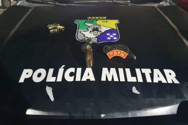 Homem é preso com arma de fogo na praça dos Três Poderes