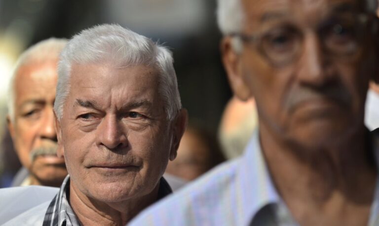 Ampliação do crédito consignado para aposentados aguarda sanção de Bolsonaro