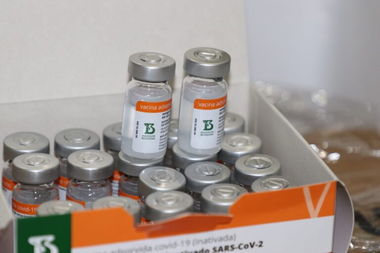 Sergipe recebe 21.600 novas doses da Coronavac