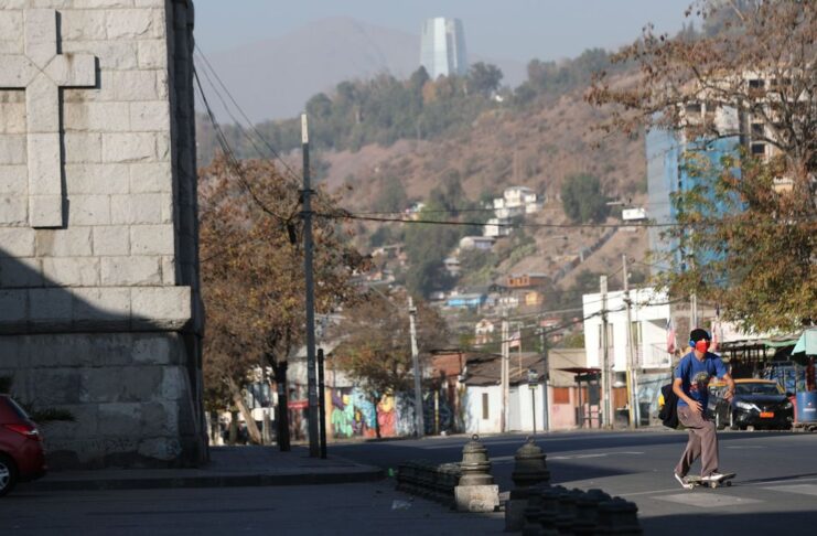 2020-05-09t000000z_1246231559_rc2okg9zd8ks_rtrmadp_3_health-coronavirus-chile-mother-s-day