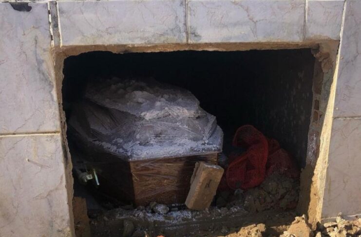Troca somente foi notada minutos após o sepultamento