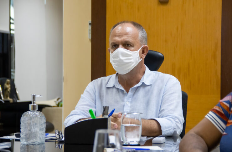 Governador de Sergipe durante a reunião do Ctcae