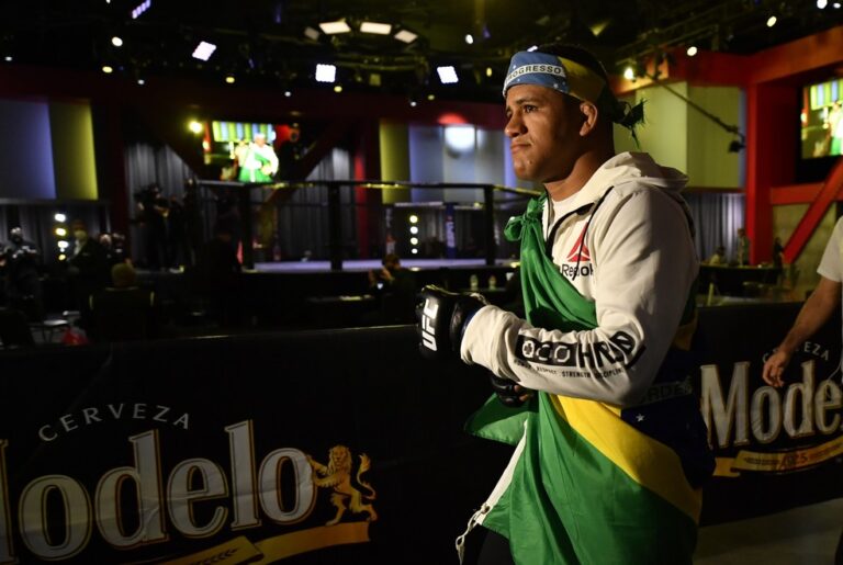 Gilbert Durinho enfrenta Stephen Thompson no UFC 264, diz Dana White