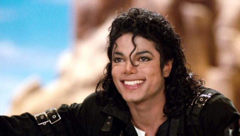 Coreógrafo que acusa Michael Jackson de abuso perde processo na justiça americana