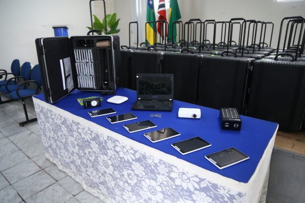 Prefeitura de Lagarto é contemplada com maletas digitais