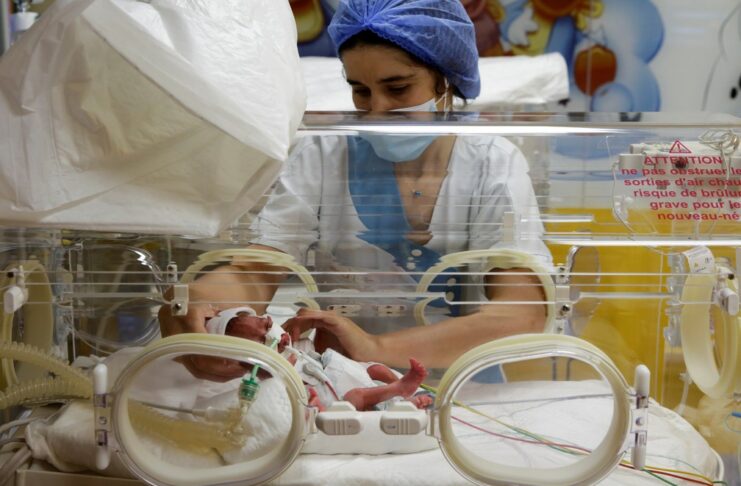 2021-05-05t175402z-1164976389-rc2q9n9s6coy-rtrmadp-3-mali-nonuplets